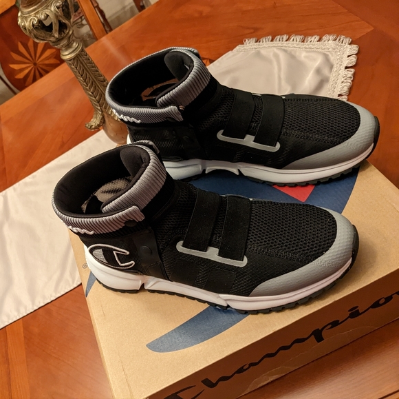 Champion Black & Gray Size 10 - Picture 7 of 11